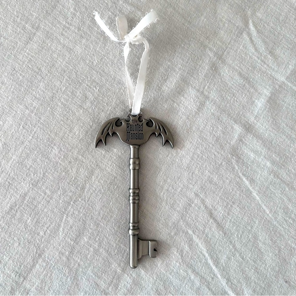 Disney - Haunted Mansion Key Ornament